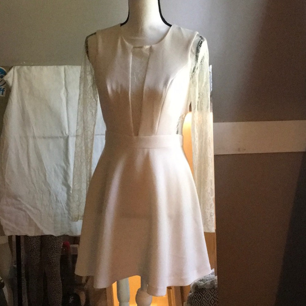 Cream Lace BCBG Generation  Dress Size 6